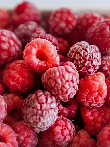 raspberries, red, berry-917664.jpg