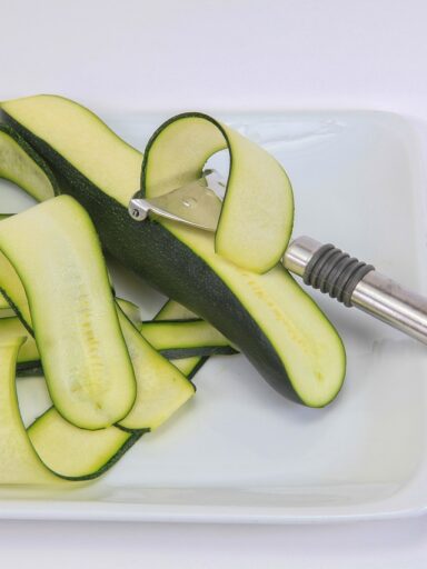 zucchini, cook, food-1719561.jpg